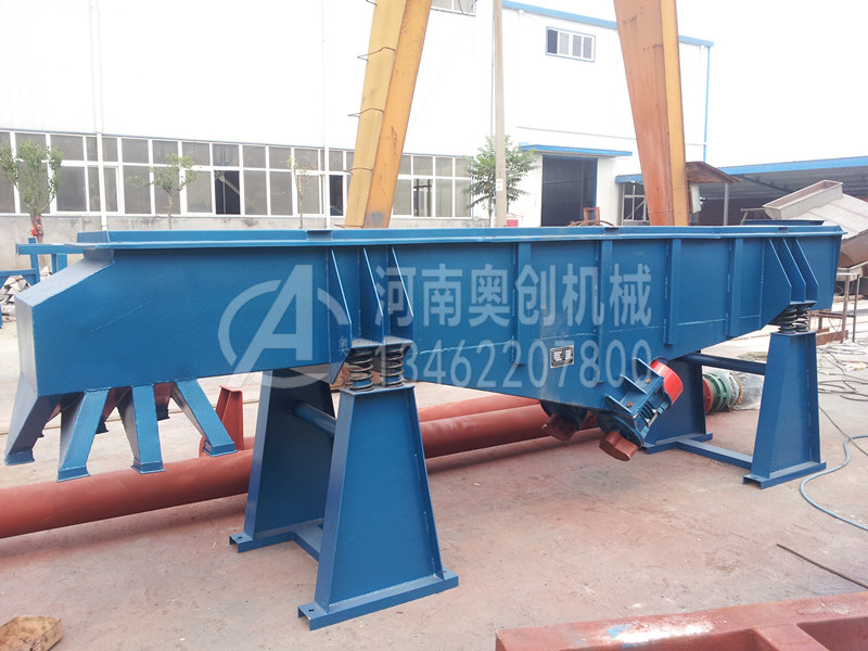 圓振動篩需要采用在篩面上噴壓力水，將細拉級及泥質沖洗下去