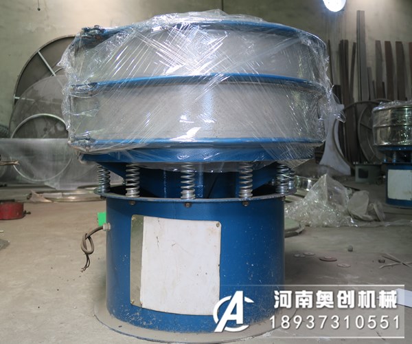 圓形振動篩上面主要使用的配件有那幾樣和那些材質