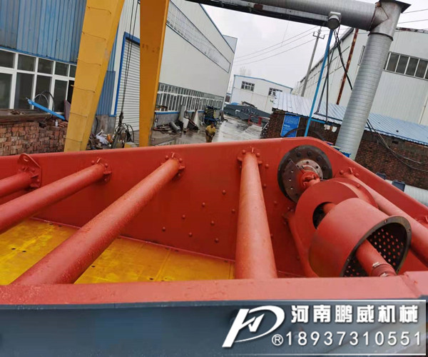 小型洗煤振動篩-振動篩中軸斷裂是什么原因？