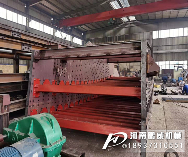 大型篩石頭振動(dòng)篩